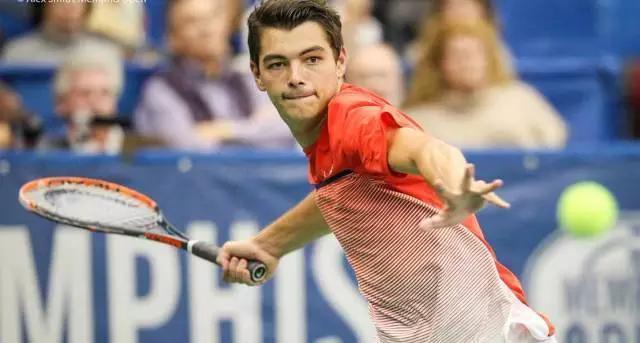 勇士队与灰熊队比赛后，斯蒂芬·库里承认了克莱·汤普森,勇士队的斯蒂芬·库里与灰熊队后卫发生冲突.